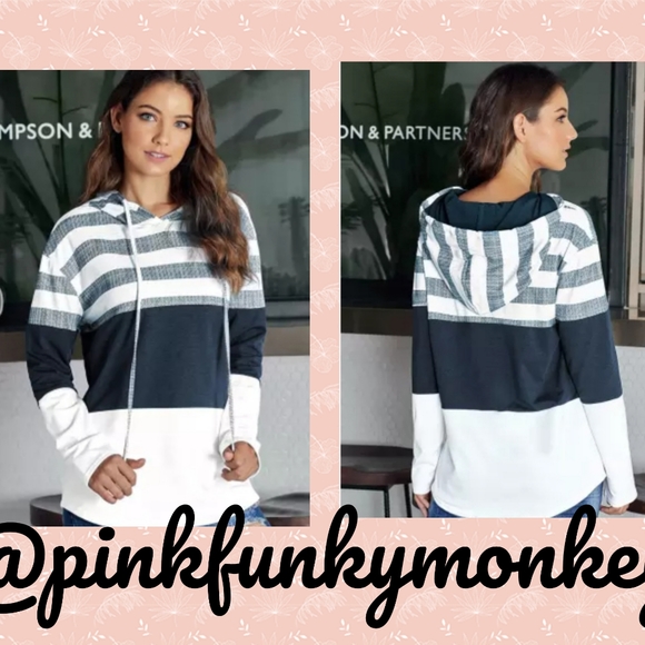 PFM Boutique Tops - 🎄1 Left👄HP👄New Navy White with Stripes Hoodie